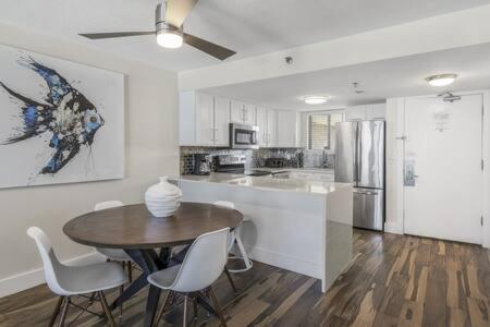 The Scallop By Brightwild-Beachfront Condo Destin Zewnętrze zdjęcie